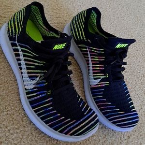 NIKE FREE RUN FLYKNIT SHOES